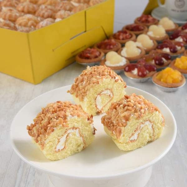 Mini Peanut Swiss Rolls (Box of 16 / 30) [3 Working Days Required]